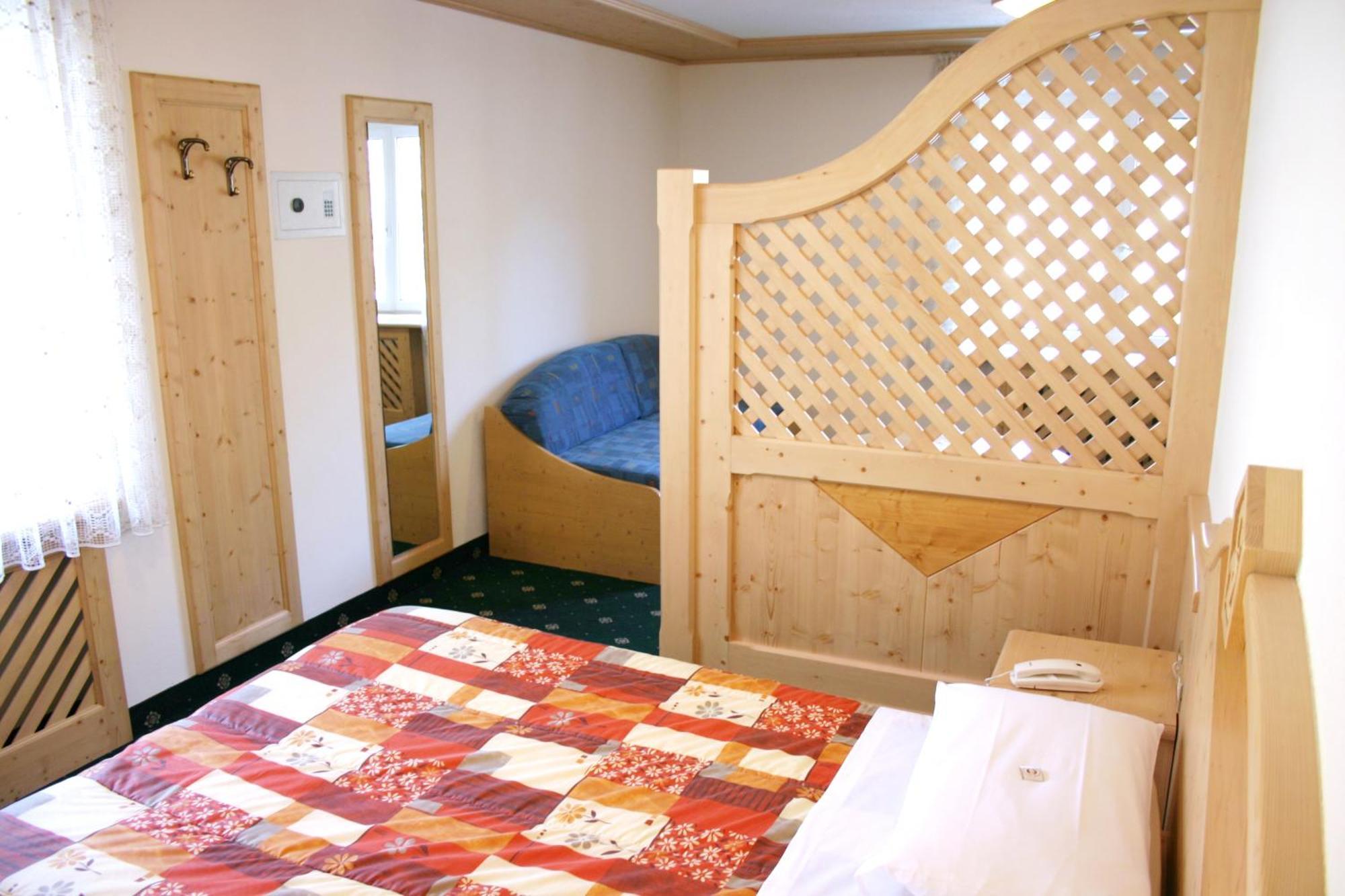 Hotel Cima Dodici Vigo di Fassa Eksteriør billede